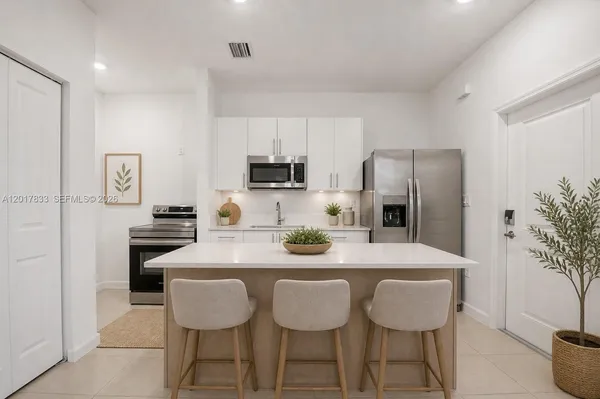 $1,700 | 23339 Southwest 133rd Avenue, Unit 1, Homestead, FL 33032