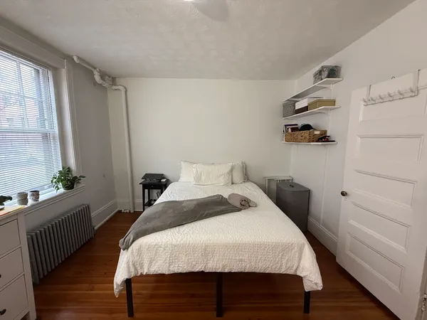 $2,300 | 62 Phillips Street, Unit 1, Boston, MA 02114