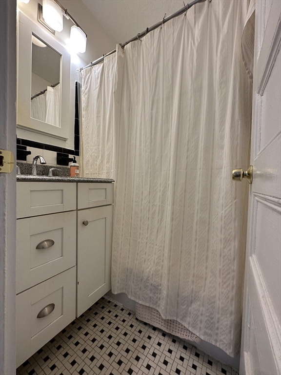 62 Phillips Street, Unit 1 Boston, MA 02114 - Photo 7 of 11