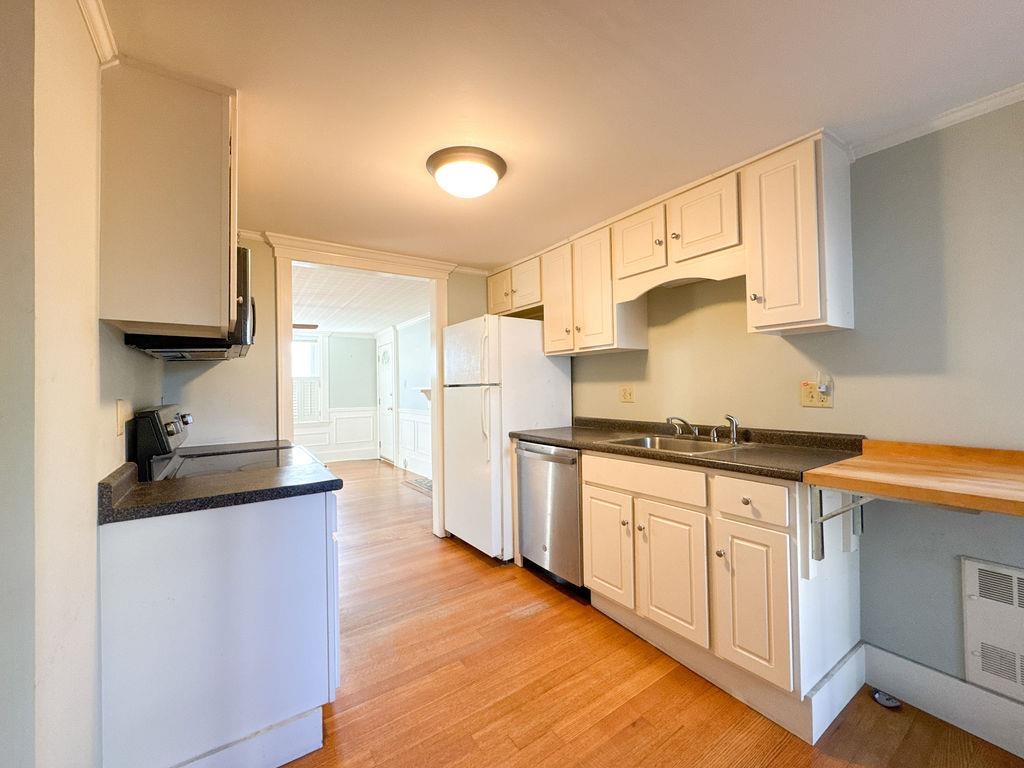 41 Front Street, Unit 3 Exeter, NH 03833 - Photo 16 of 31