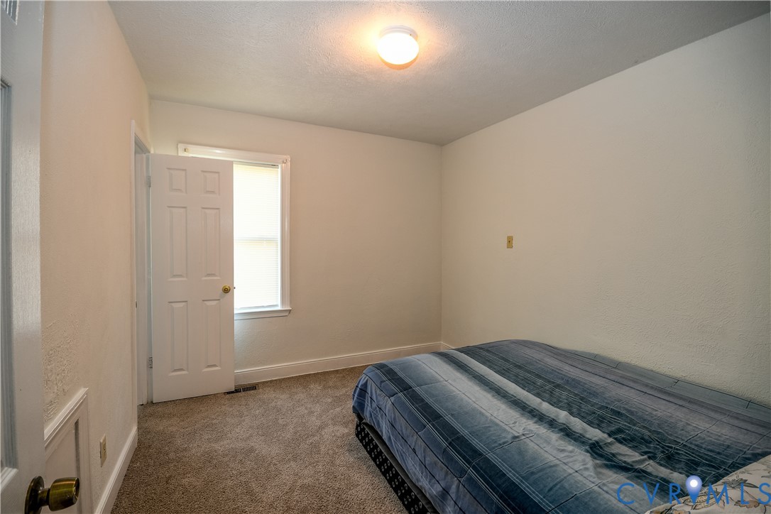 4903 Castlewood Road Richmond, VA 23234 - Photo 16 of 31
