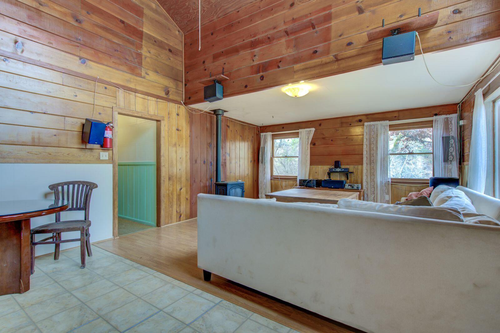 441 Creekside Road Hyampom, CA 96046 - Photo 13 of 48 cs13