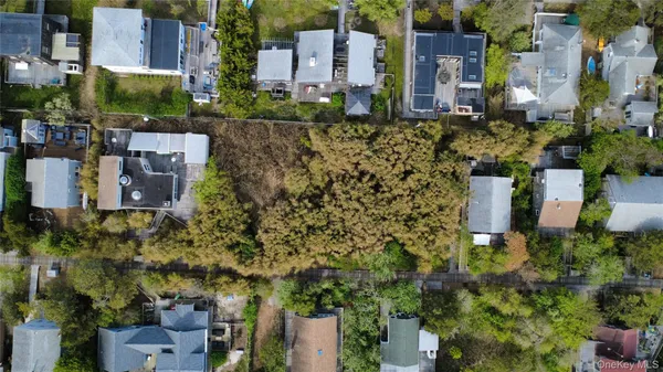 $1,400,000 | A 5th Avenue, Bay Shore, NY 11706