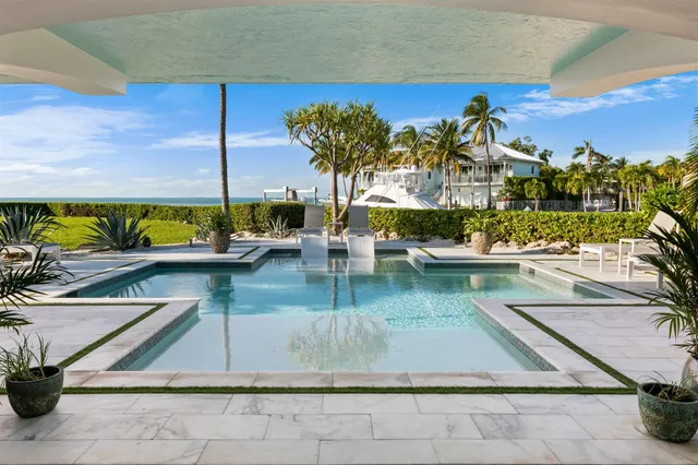 $12,900,000 | 186 Bayview Drive, Islamorada, FL 33036