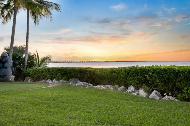 $12,900,000 | 186 Bayview Drive, Islamorada, FL 33036