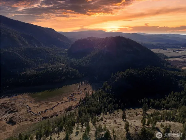 $2,400,000 | 1721 Aeneas Valley Road, Tonasket, WA 98855