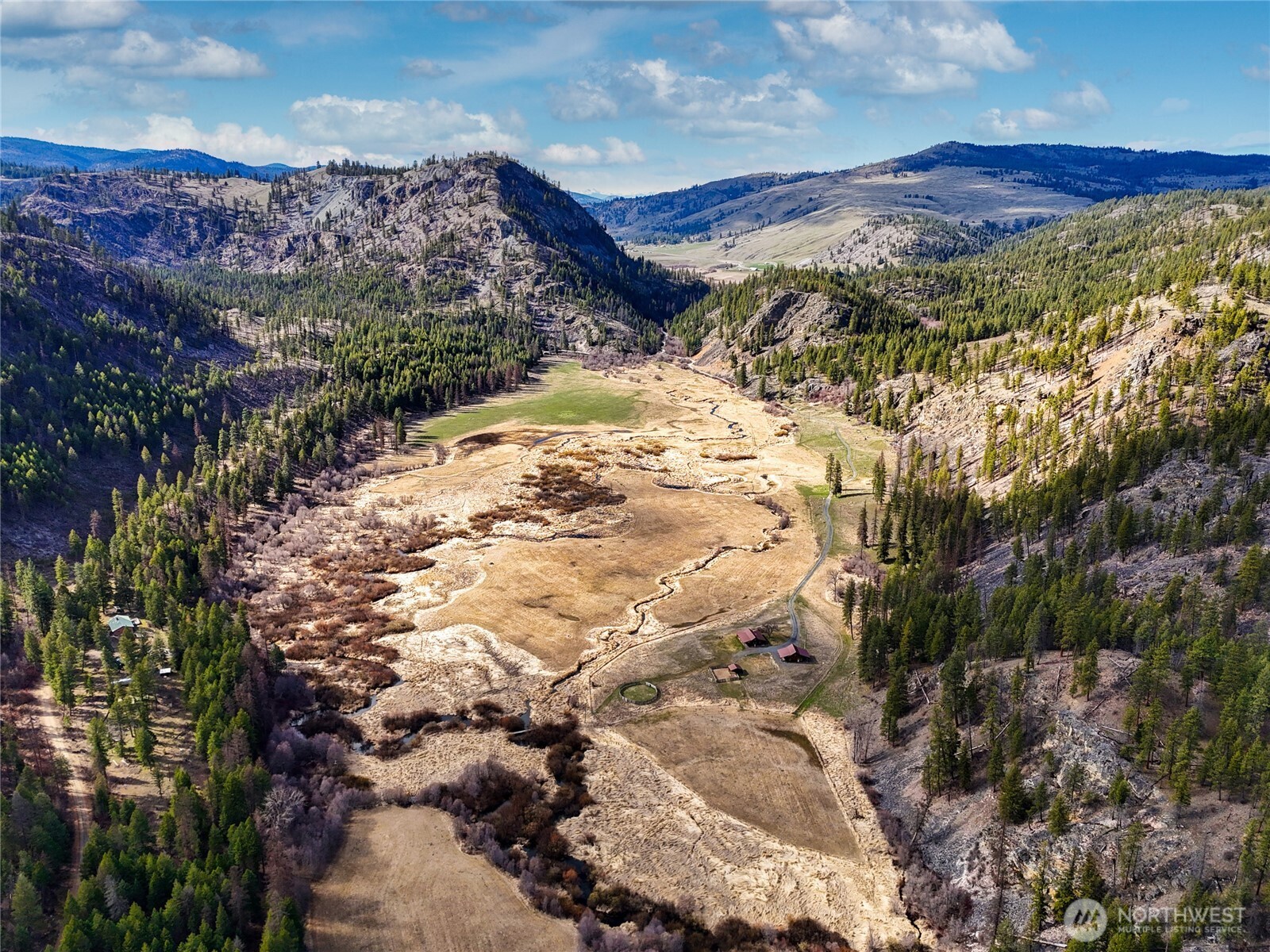 1721 Aeneas Valley Road Tonasket, WA 98855 - Photo 13 of 40