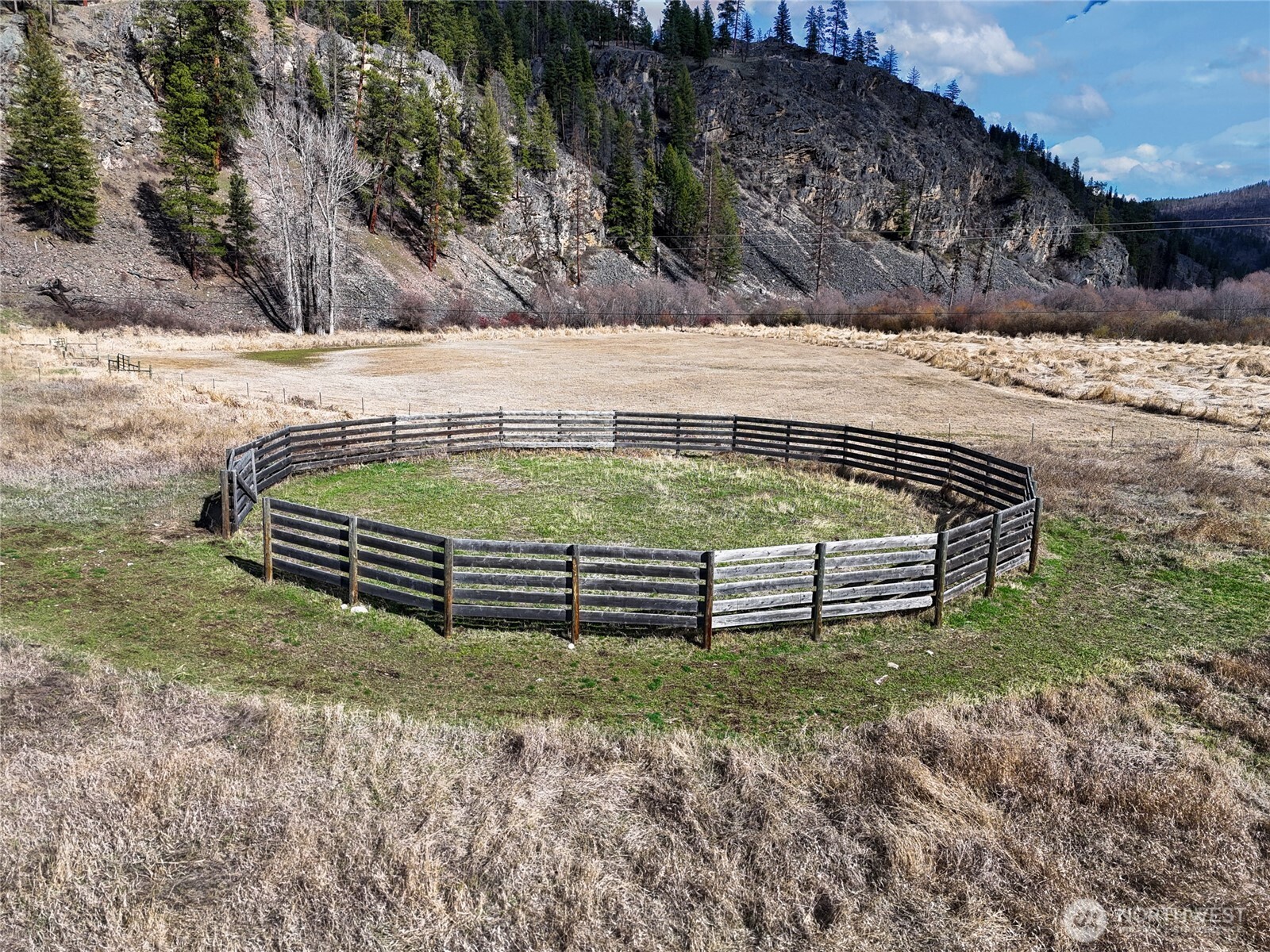 1721 Aeneas Valley Road Tonasket, WA 98855 - Photo 37 of 40