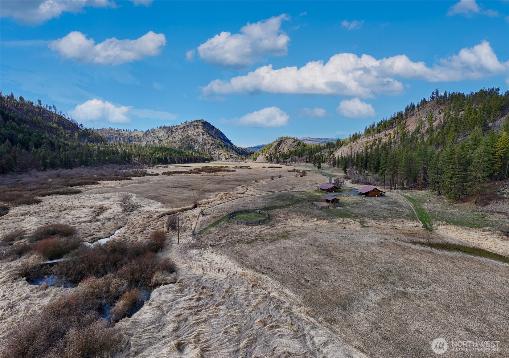 1721 Aeneas Valley Road Tonasket, WA 98855 - Photo 10 of 40