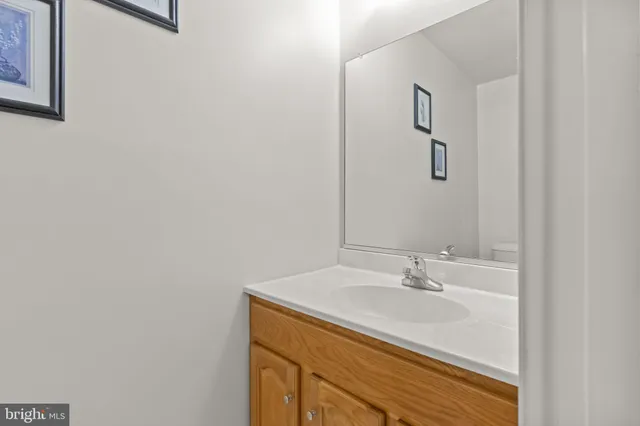 $350,000 | 18 Yorktown Court, Blue Bell, PA 19422