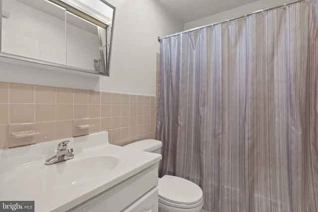 $350,000 | 18 Yorktown Court, Blue Bell, PA 19422