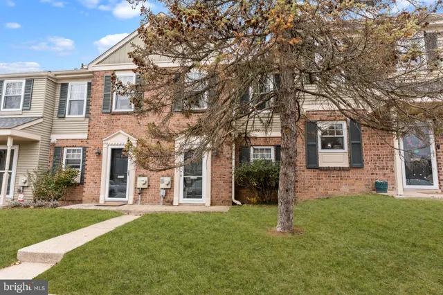 $350,000 | 18 Yorktown Court, Blue Bell, PA 19422