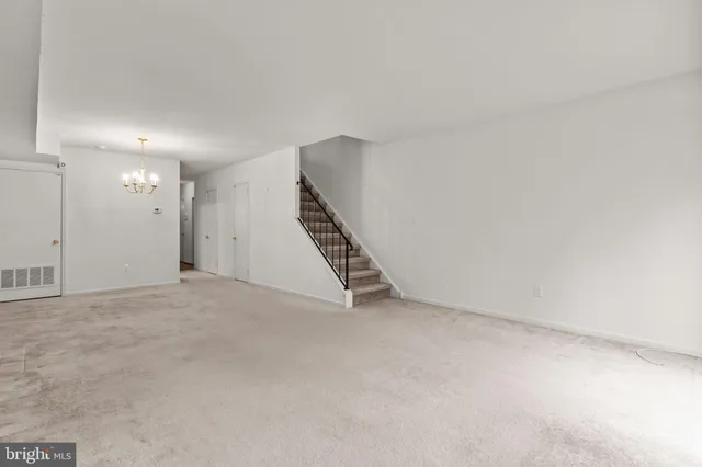 $350,000 | 18 Yorktown Court, Blue Bell, PA 19422