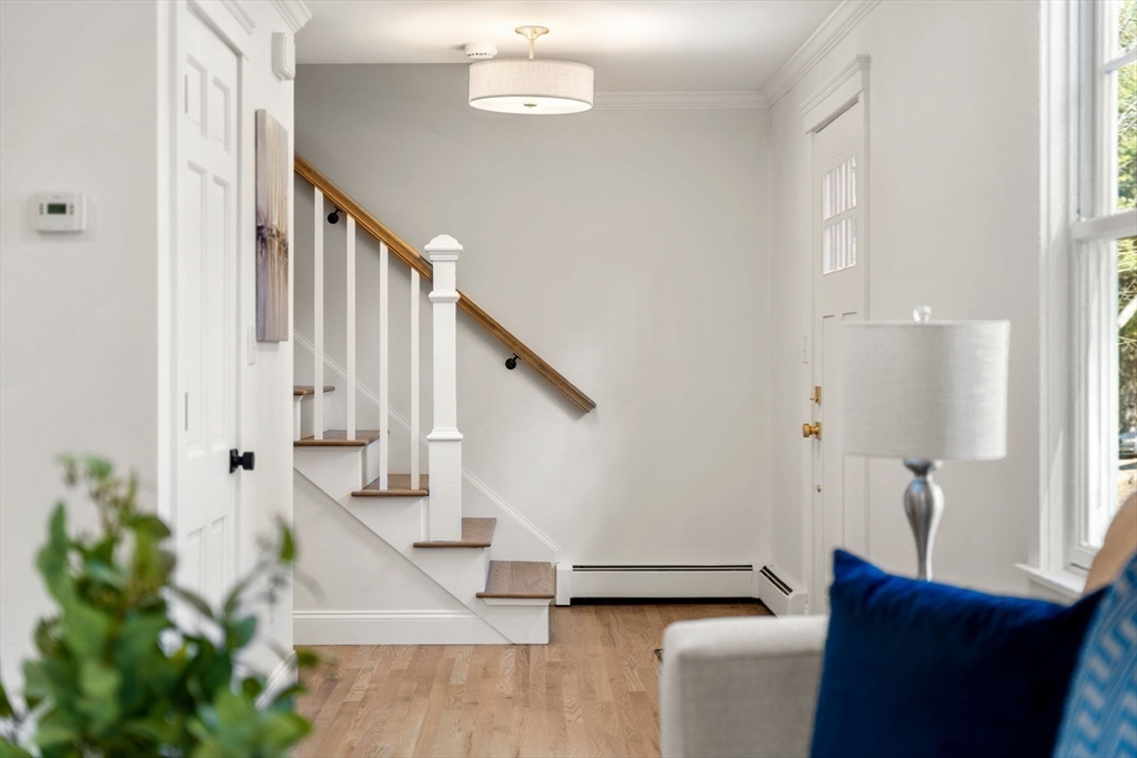 11 Woodholm Road Manchester, MA 01944 - Photo 5 of 42 Gallery Image 5