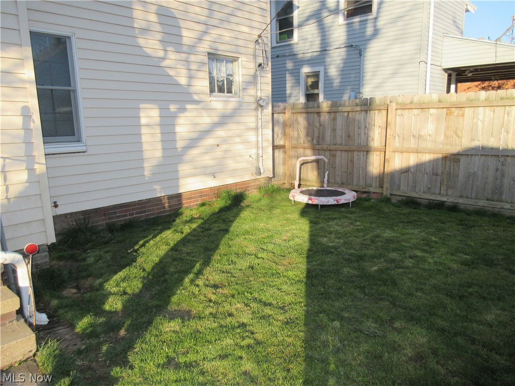 17904 Ingleside Road Cleveland, OH 44119 - Photo 17 of 23 Gallery Image 17