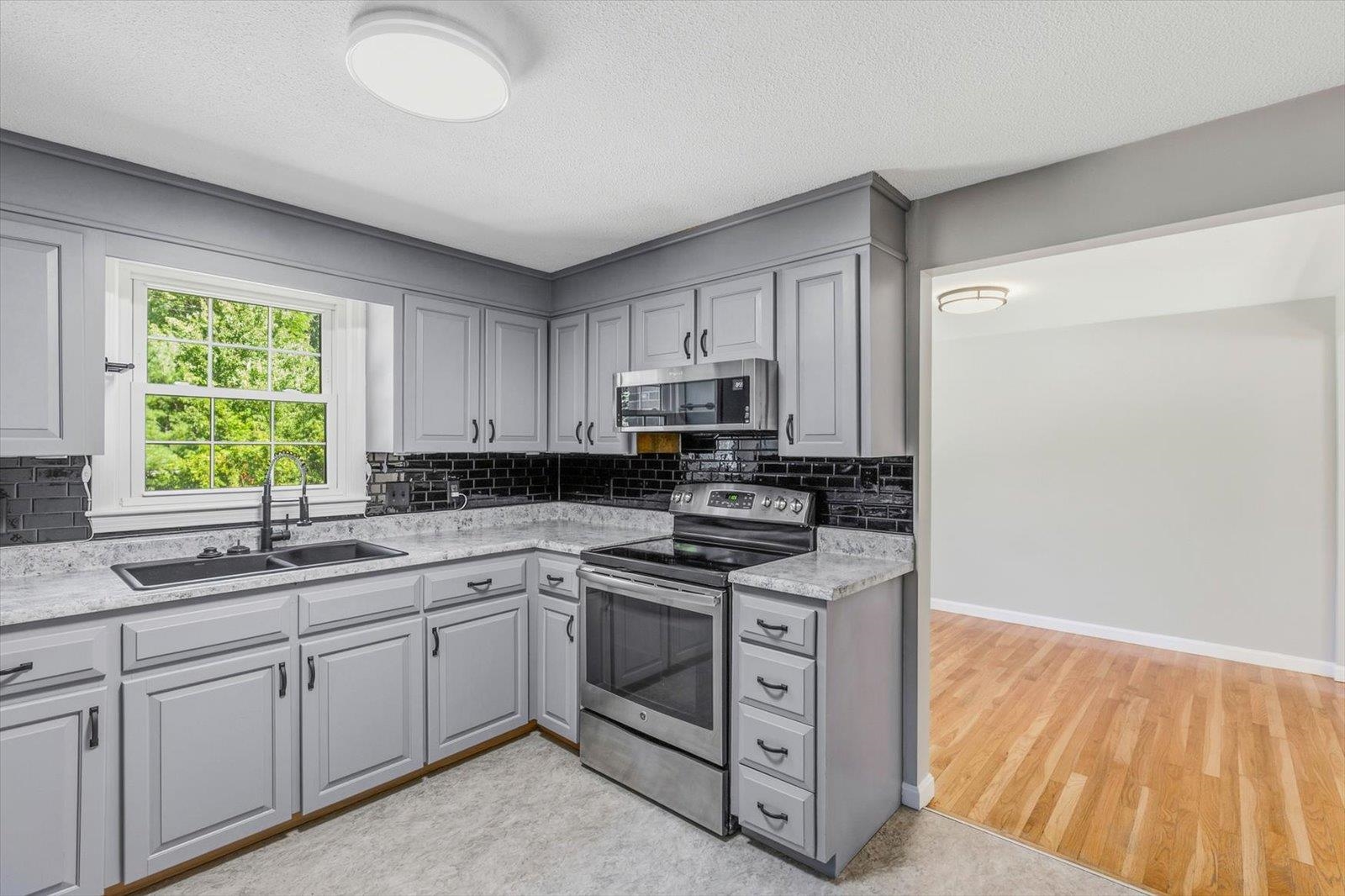 11 Woodridge Road Keene, NH 03431 - Photo 7 of 44 Gallery Image 7