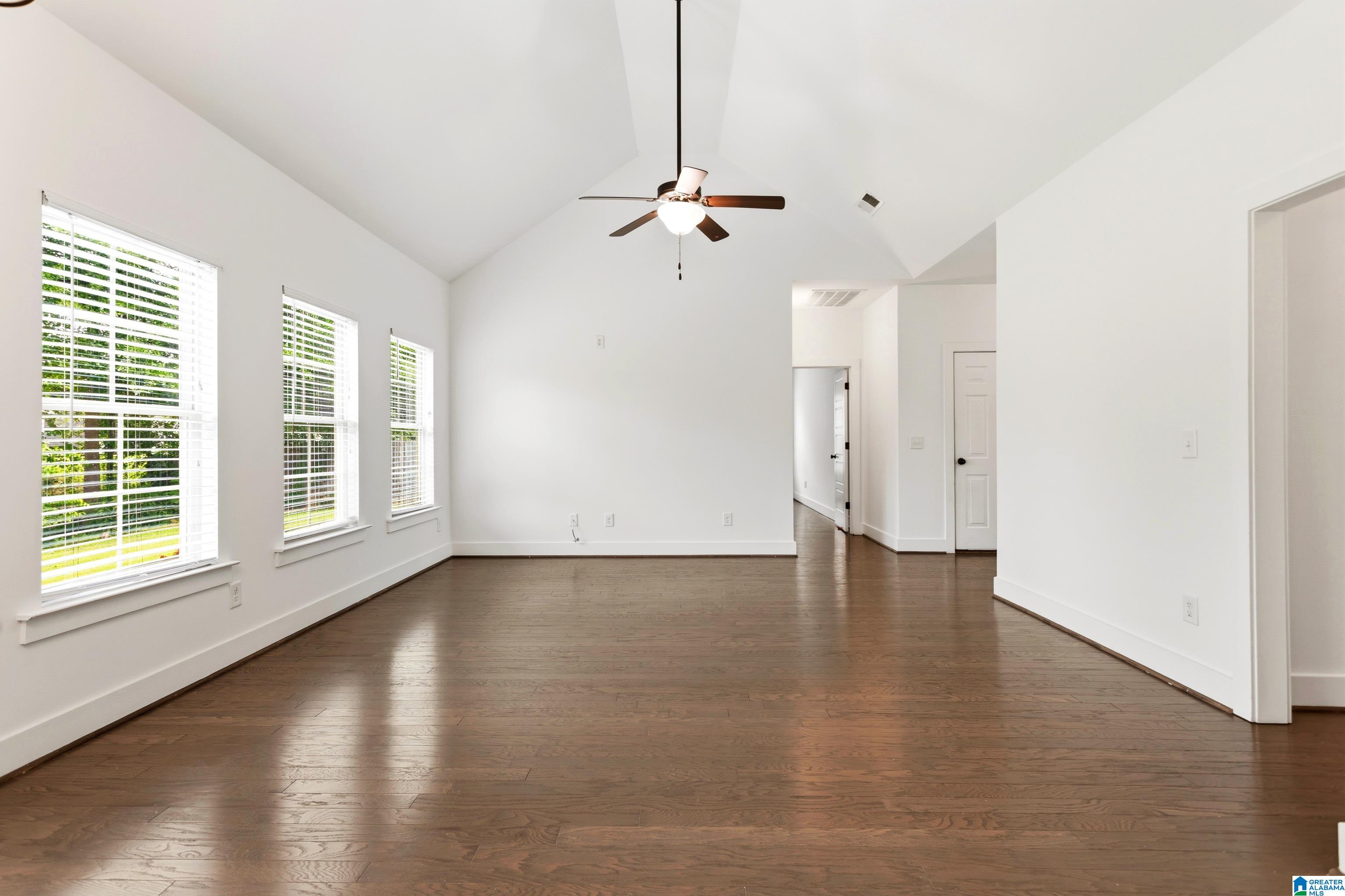 106 Falling Waters Lane Alabaster, AL 35114 - Photo 11 of 36