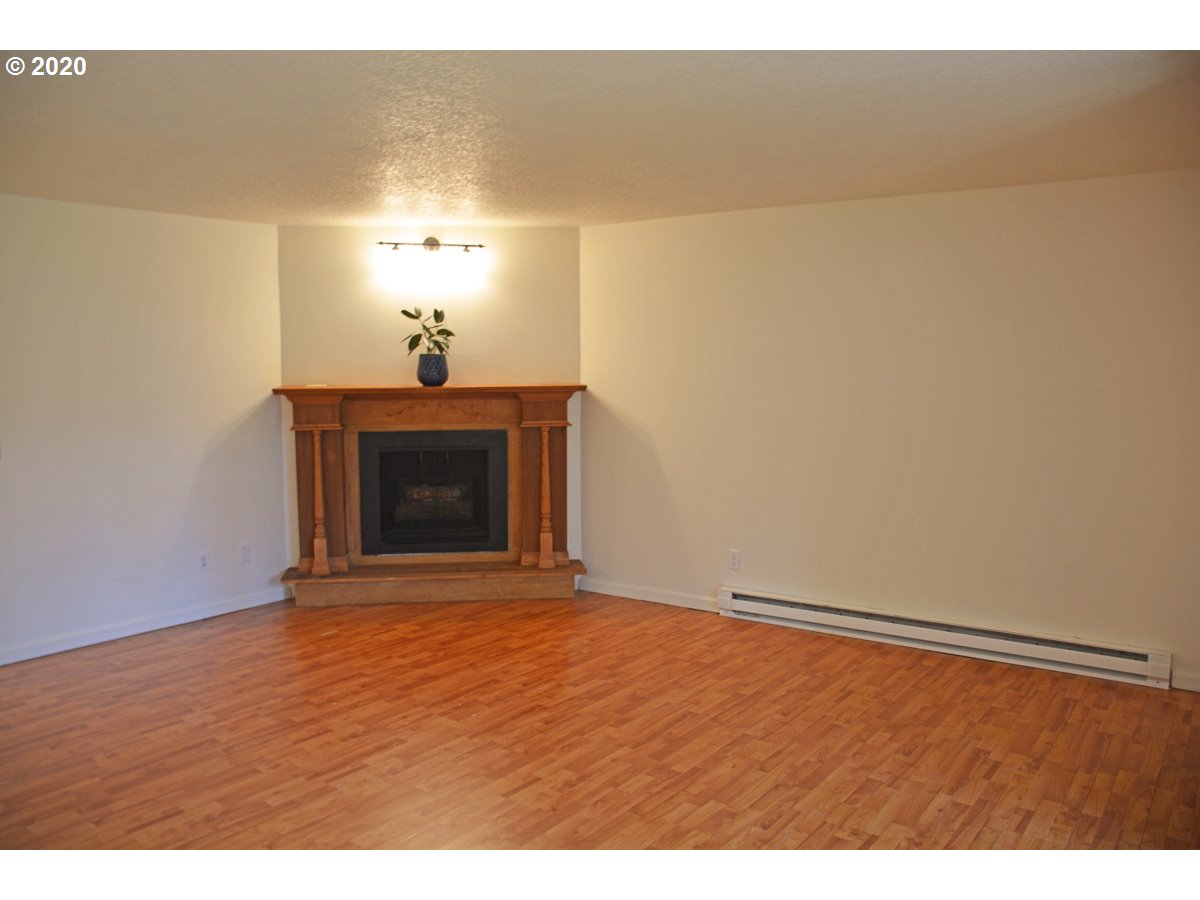 6745 Southwest Scholls Ferry Road, Unit 31 Beaverton, OR 97008 - Photo 12 of 32