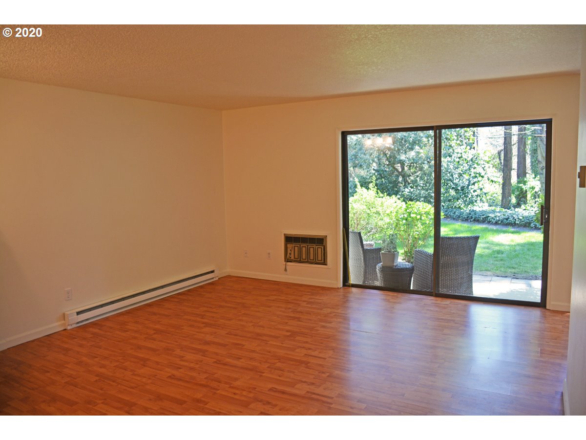 6745 Southwest Scholls Ferry Road, Unit 31 Beaverton, OR 97008 - Photo 13 of 32