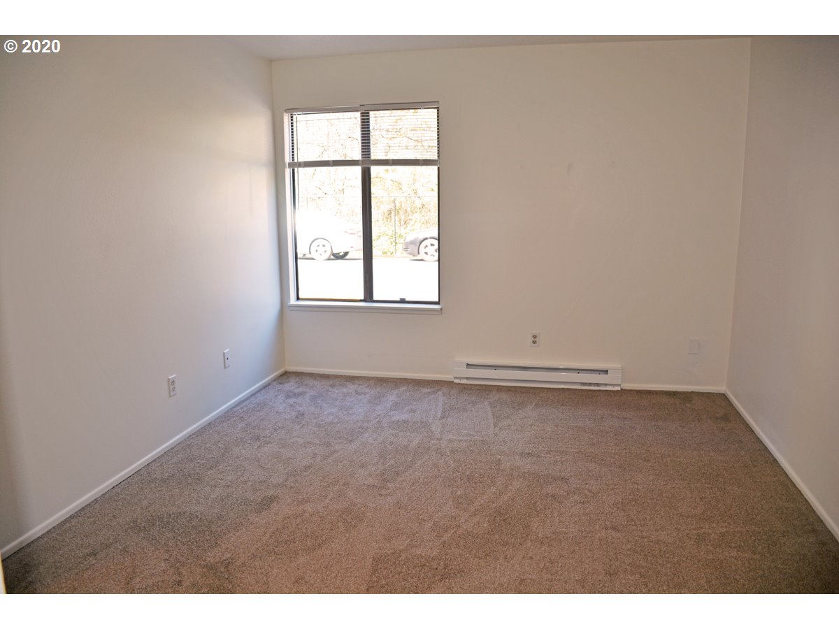 6745 Southwest Scholls Ferry Road, Unit 31 Beaverton, OR 97008 - Photo 15 of 32