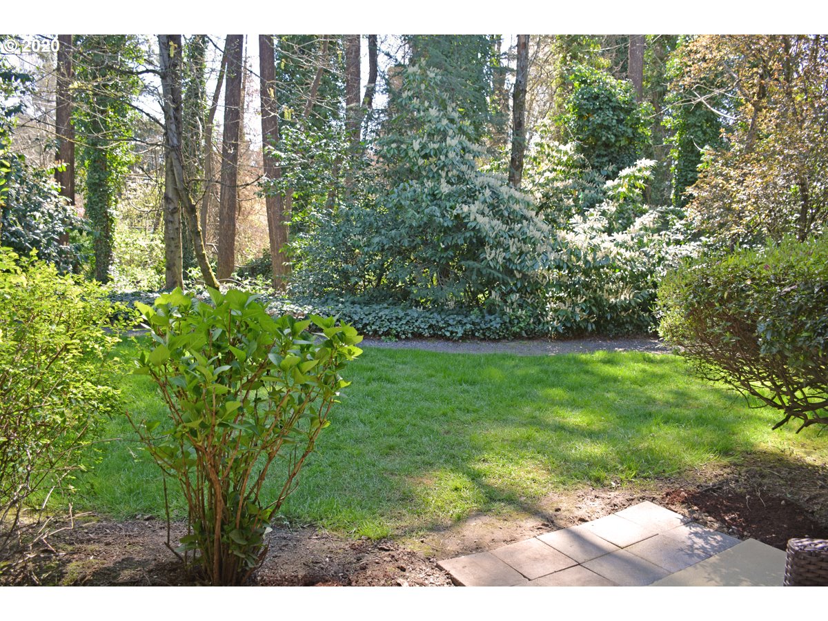 6745 Southwest Scholls Ferry Road, Unit 31 Beaverton, OR 97008 - Photo 27 of 32