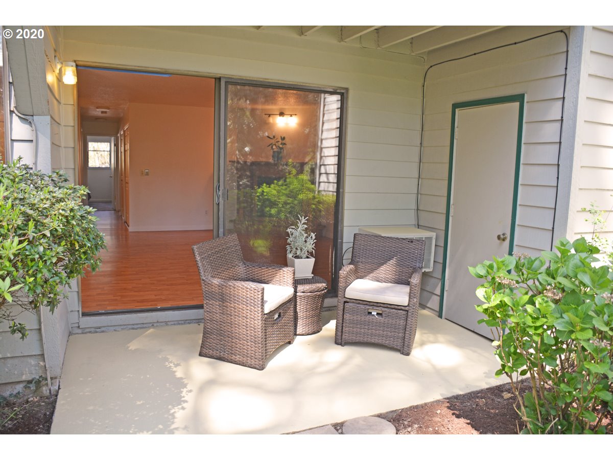 6745 Southwest Scholls Ferry Road, Unit 31 Beaverton, OR 97008 - Photo 28 of 32