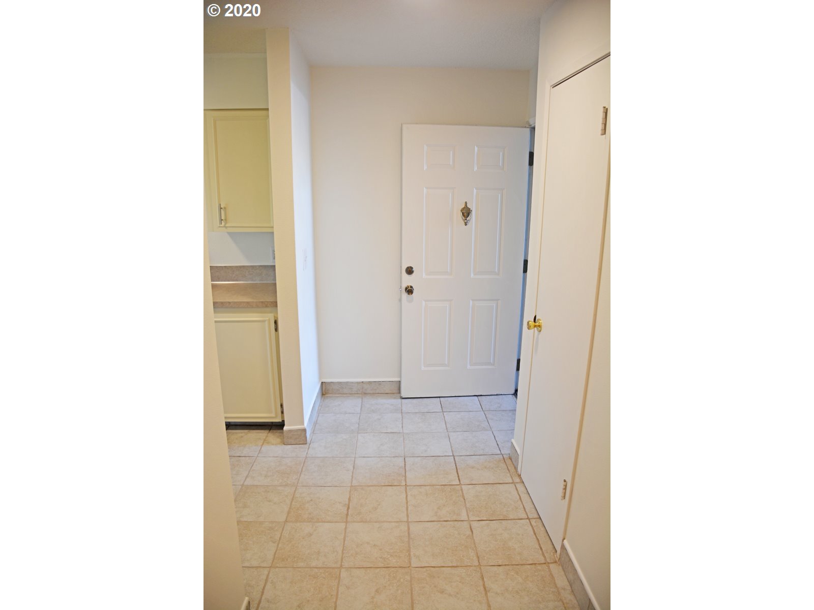 6745 Southwest Scholls Ferry Road, Unit 31 Beaverton, OR 97008 - Photo 5 of 32