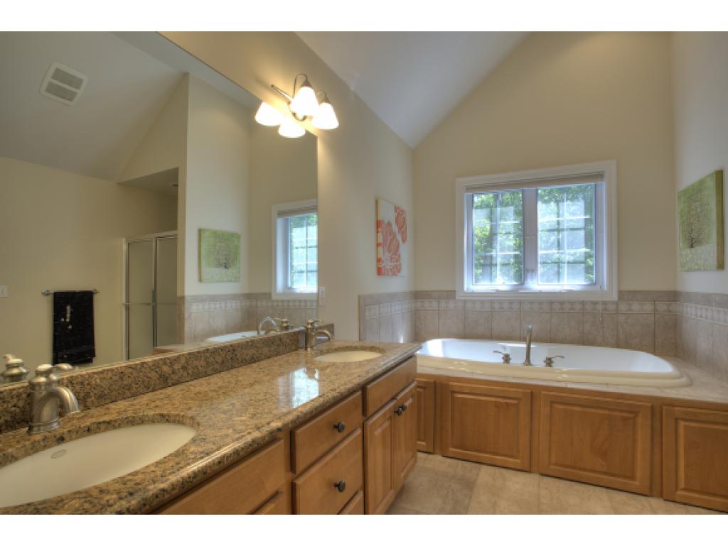 23 Wiggin Road Bedford, NH 03110 - Photo 21 of 34
