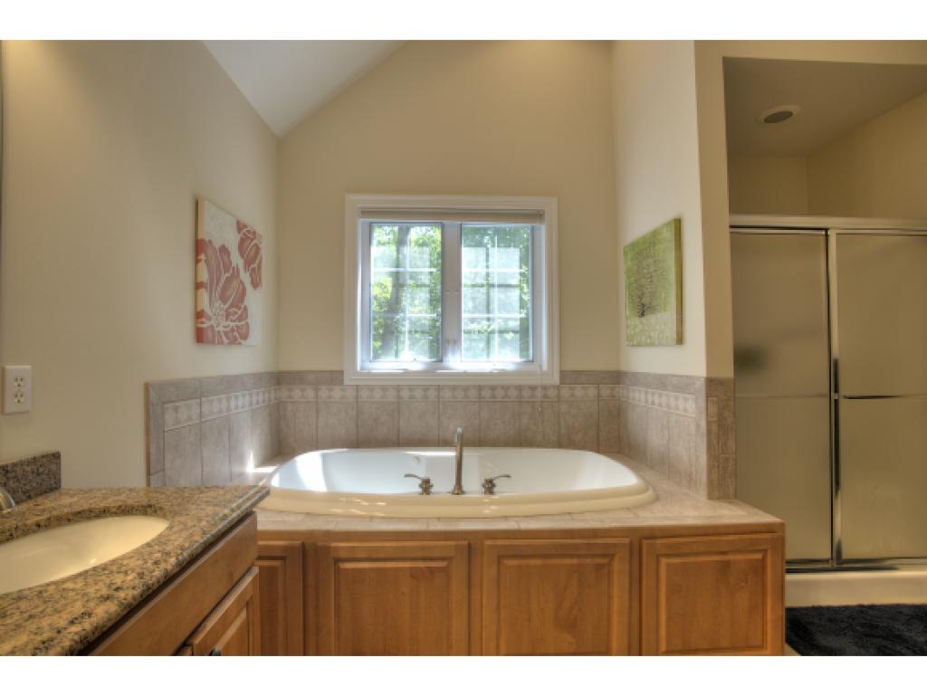 23 Wiggin Road Bedford, NH 03110 - Photo 22 of 34