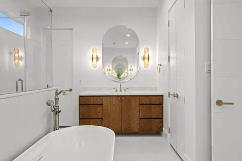 $1,599,000 | 4814 Locust Street, Bellaire, TX 77401
