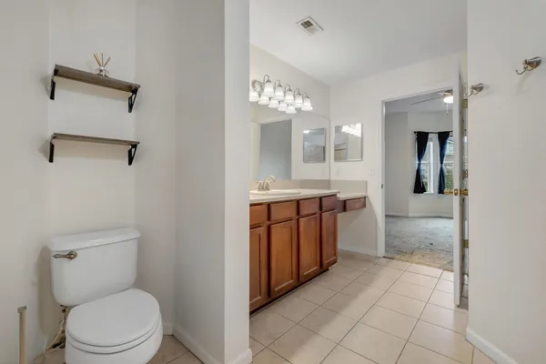 $190,000 | 2801 Chancellorsville Drive, Unit 333 & 3B, Tallahassee, FL 32312