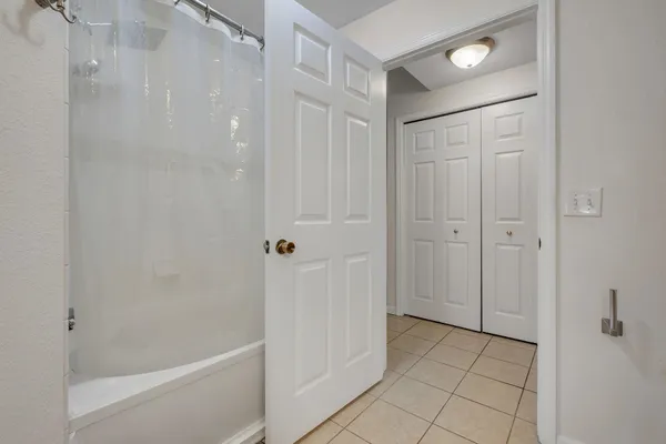 $190,000 | 2801 Chancellorsville Drive, Unit 333 & 3B, Tallahassee, FL 32312