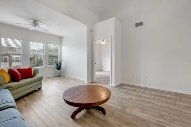 $190,000 | 2801 Chancellorsville Drive, Unit 333 & 3B, Tallahassee, FL 32312