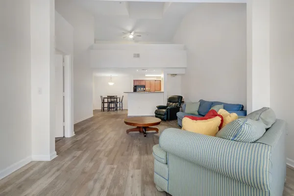 $190,000 | 2801 Chancellorsville Drive, Unit 333 & 3B, Tallahassee, FL 32312