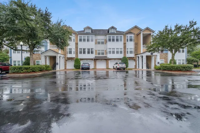 $190,000 | 2801 Chancellorsville Drive, Unit 333 & 3B, Tallahassee, FL 32312