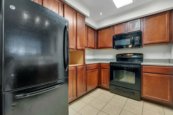 $190,000 | 2801 Chancellorsville Drive, Unit 333 & 3B, Tallahassee, FL 32312