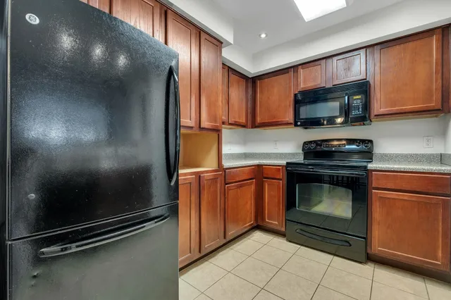 $190,000 | 2801 Chancellorsville Drive, Unit 333 & 3B, Tallahassee, FL 32312