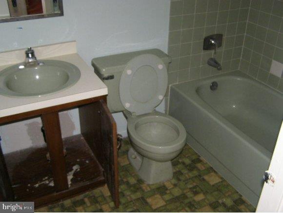 984 Radio Road, Unit 984 Tuckerton, NJ 08087 - Photo 5 of 9