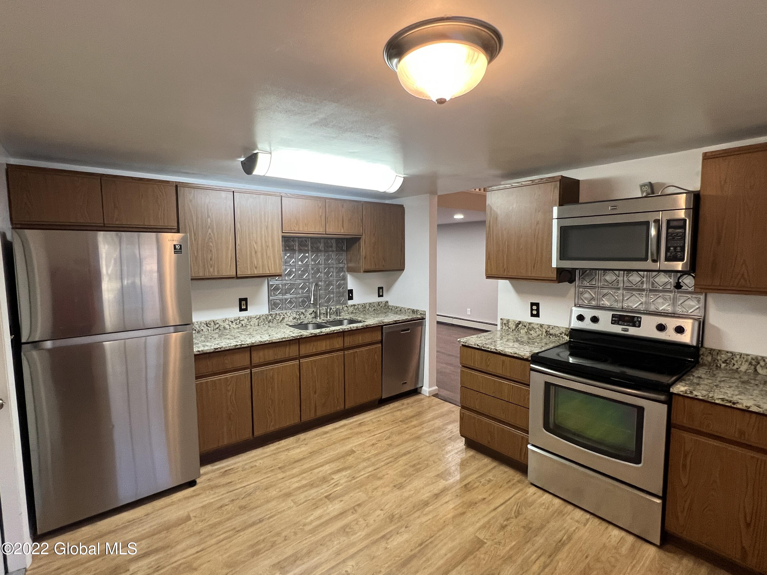 262 Thimbleberry Road Malta, NY 12020 - Photo 6 of 35 IMG_8702