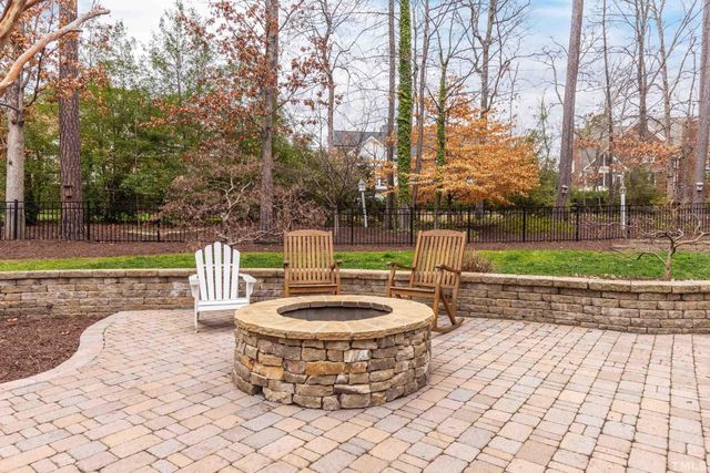 a view of a fountain of the house