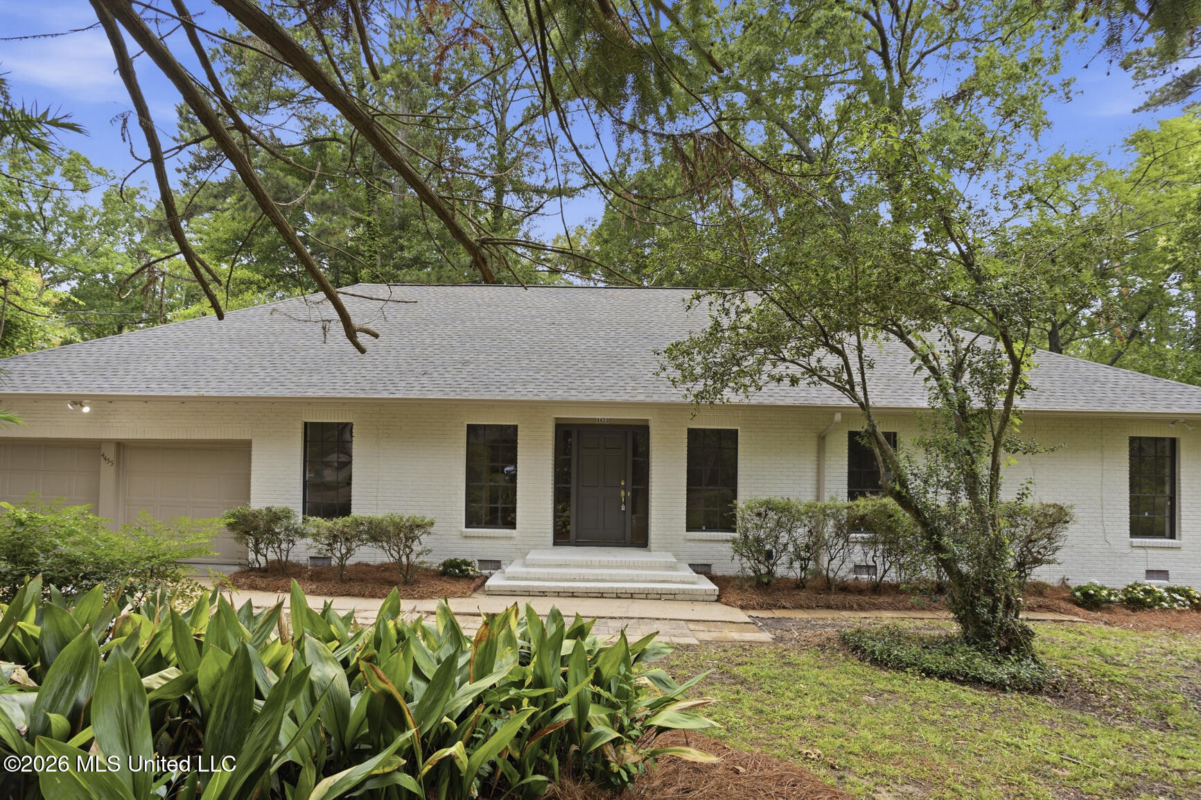 4455 East Ridge Drive Jackson, MS 39211 - Photo 3 of 42 4455 Eastridge-3