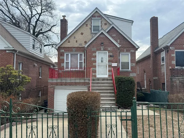 $999,999 | 1266 Mace Avenue | Pelham Gardens