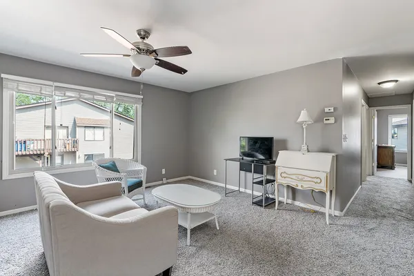 $185,000 | 1715 Cedarbrook Court, Sycamore, IL 60178