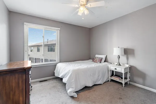 $185,000 | 1715 Cedarbrook Court, Sycamore, IL 60178