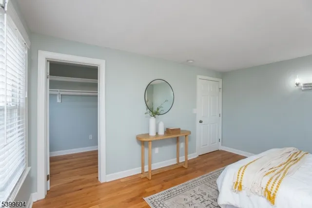 $4,200 | 122 North Fullerton Avenue, Unit 2, Montclair, NJ 07042