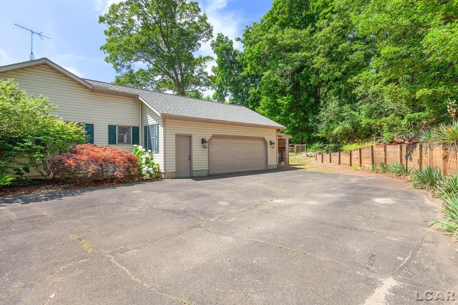 5619 Rays Drive Onsted, MI 49265 - Photo 47 of 67 50213759-c2f43eec-563e-4402-8b07-374f73581b12.JPG