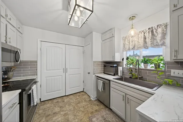 $222,000 | 764 Garden Meadow, Universal City, TX 78148