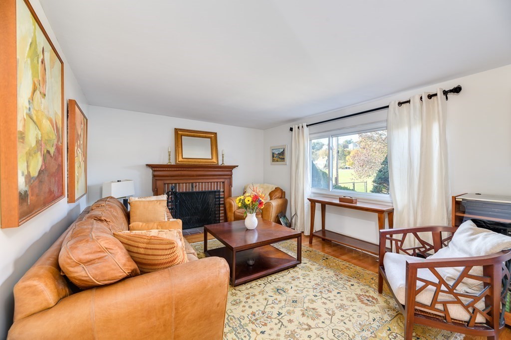 30 Muriel Road Swampscott, MA 01907 - Photo 2 of 16 Gallery Image 2