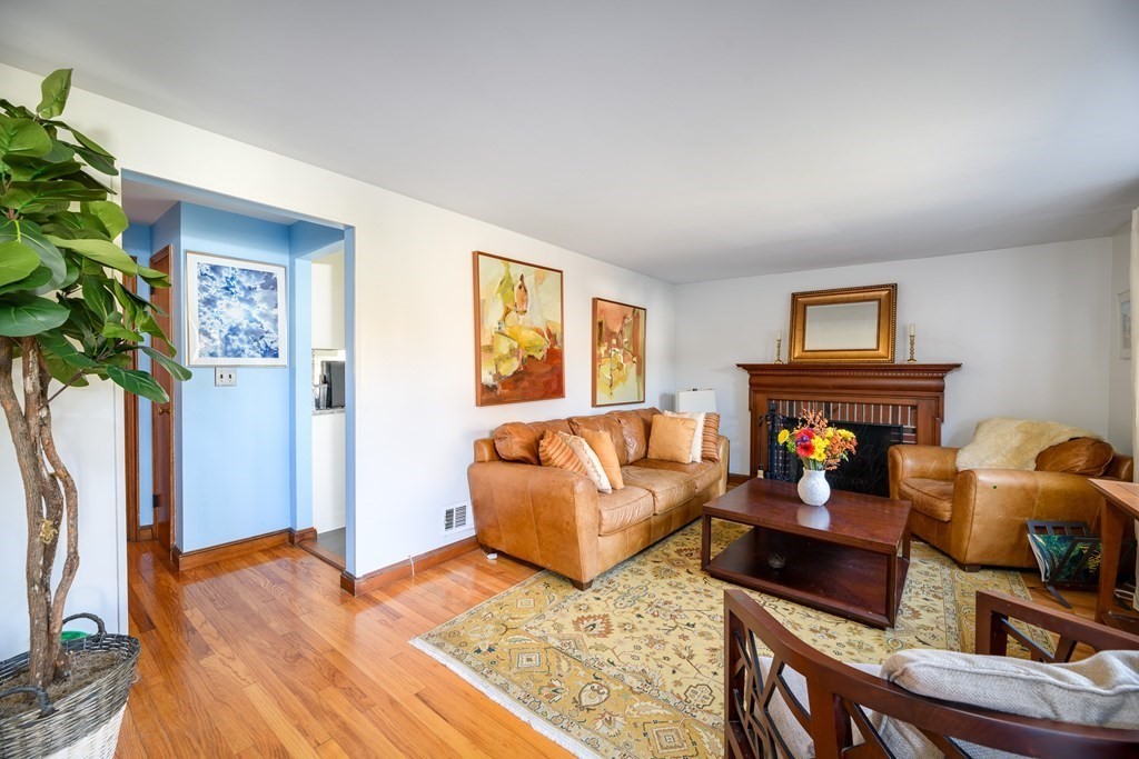 30 Muriel Road Swampscott, MA 01907 - Photo 3 of 16 Gallery Image 3
