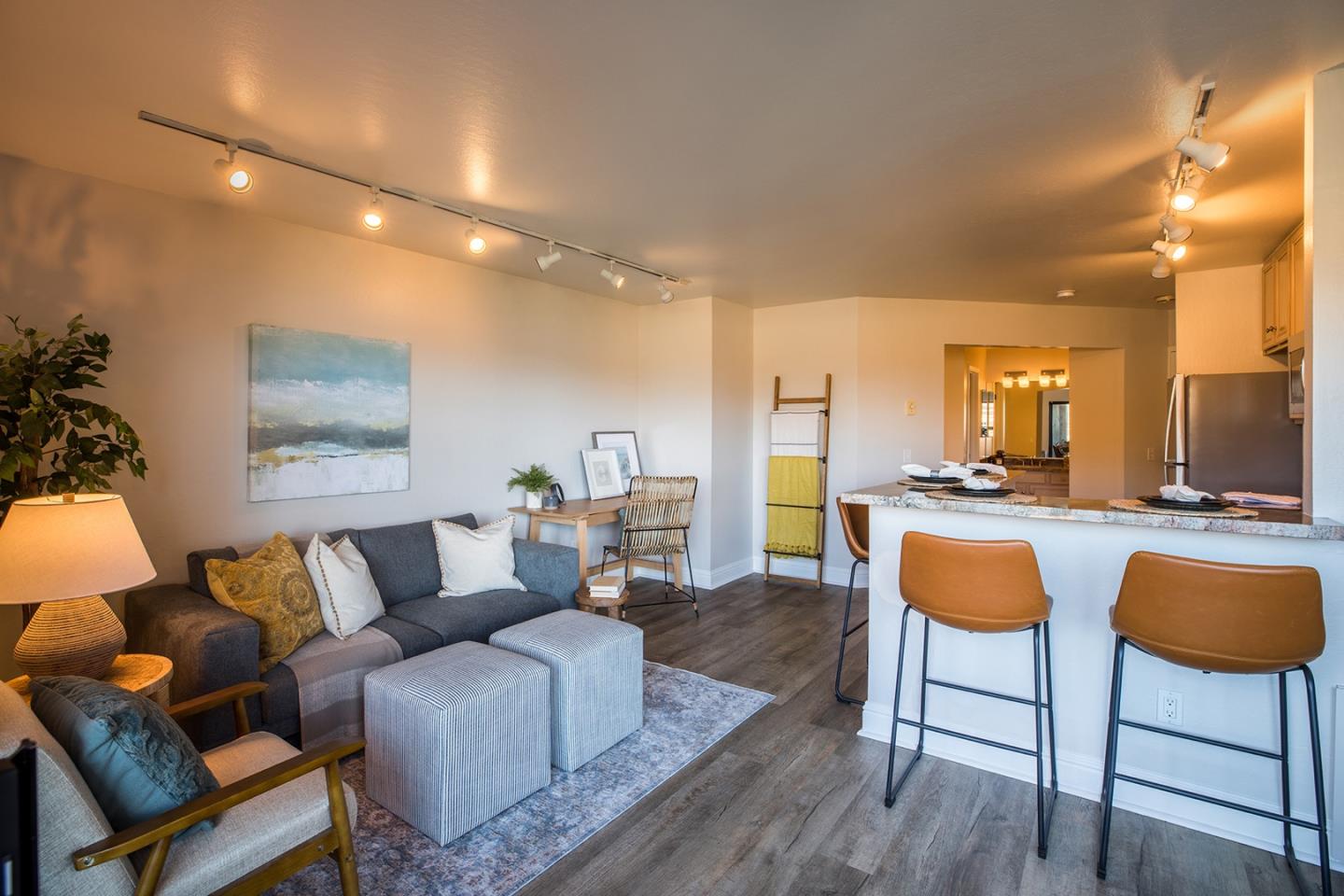125 Surf Way, Unit 311 Monterey, CA 93940 - Photo 4 of 10